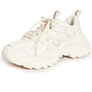 Fila Electrove 2 Women's Chunky Sneakers, size 7.5